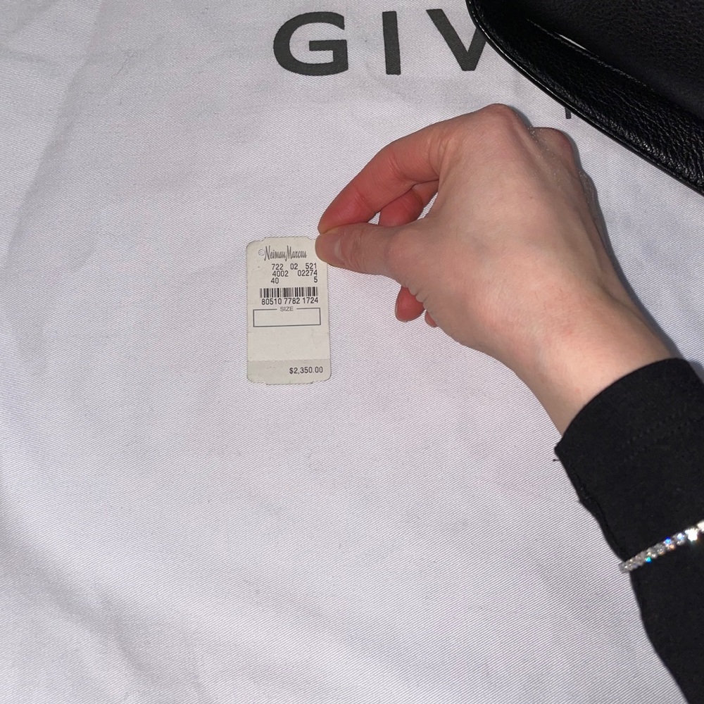 Givenchy Tote - Picture 9 of 10